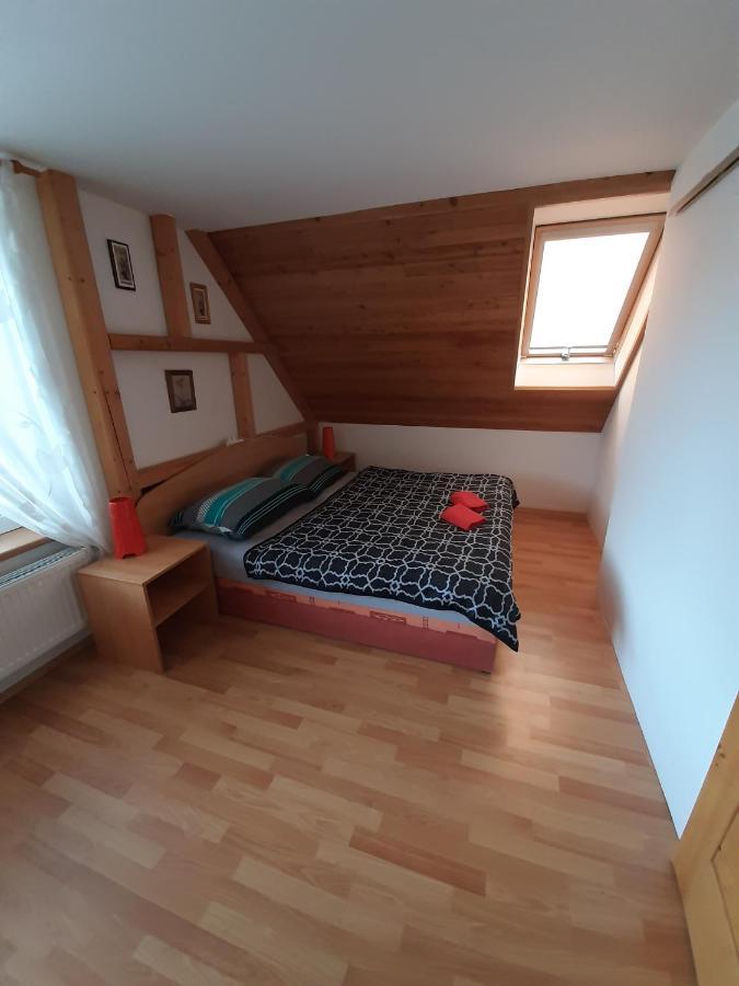 Apartmany Pod Hradem Holstejn Екстер'єр фото